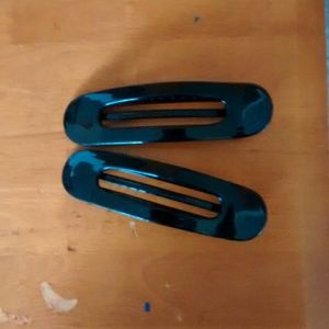 Black Plastic Hair Clips